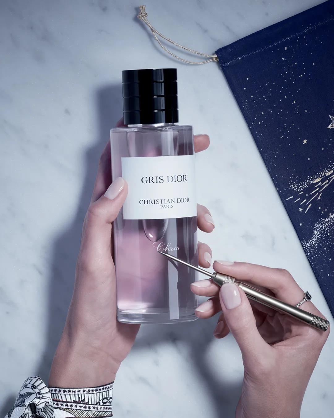 迪奧香水包裝設(shè)計(jì)，尊享藝術(shù)，完美呈現(xiàn)