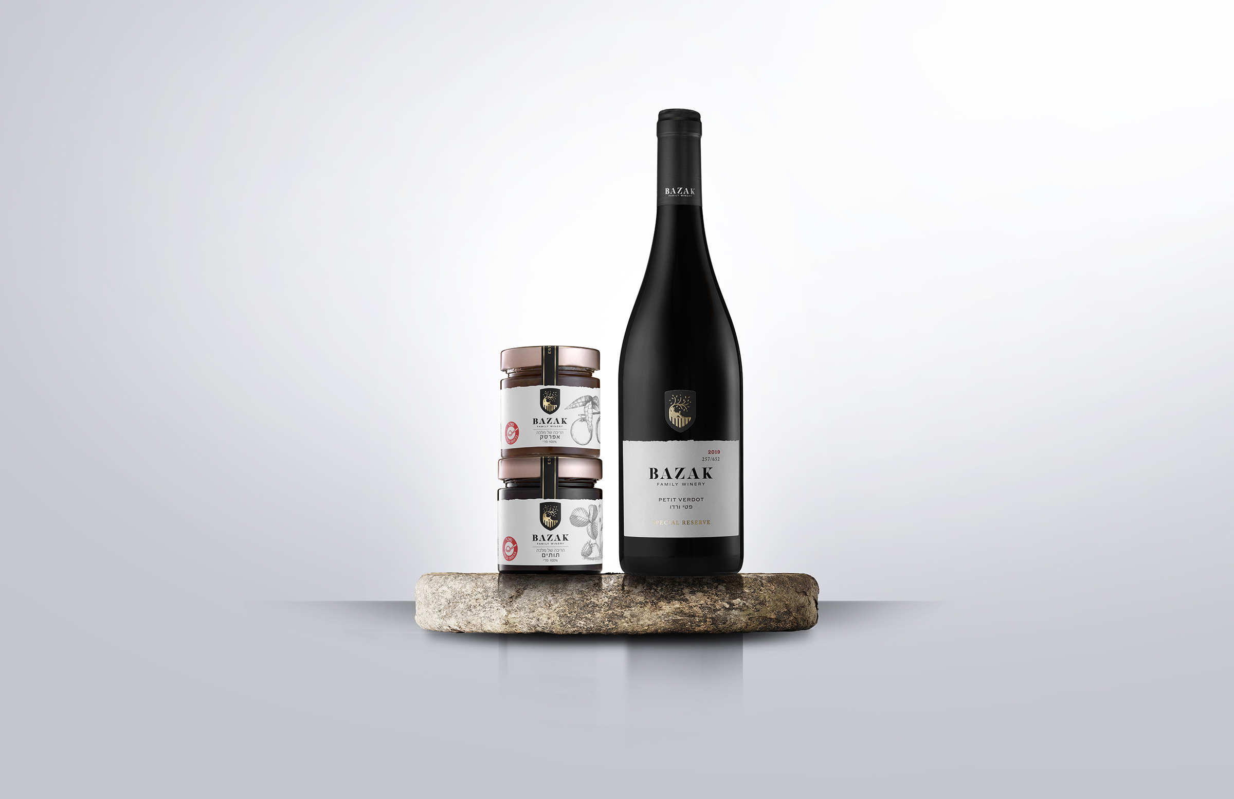 巴扎克家族酒莊葡萄酒包裝設(shè)計創(chuàng)意欣賞